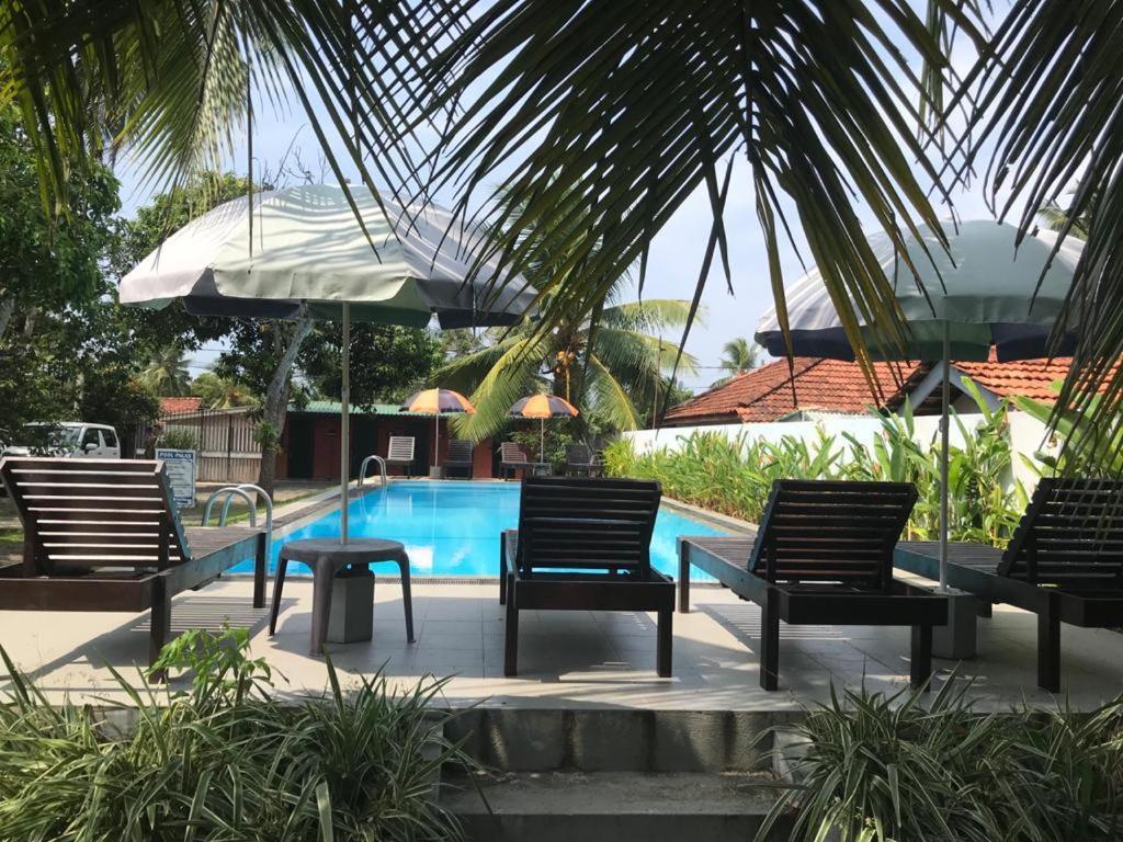 Star Holiday Resort Хиккадува Экстерьер фото