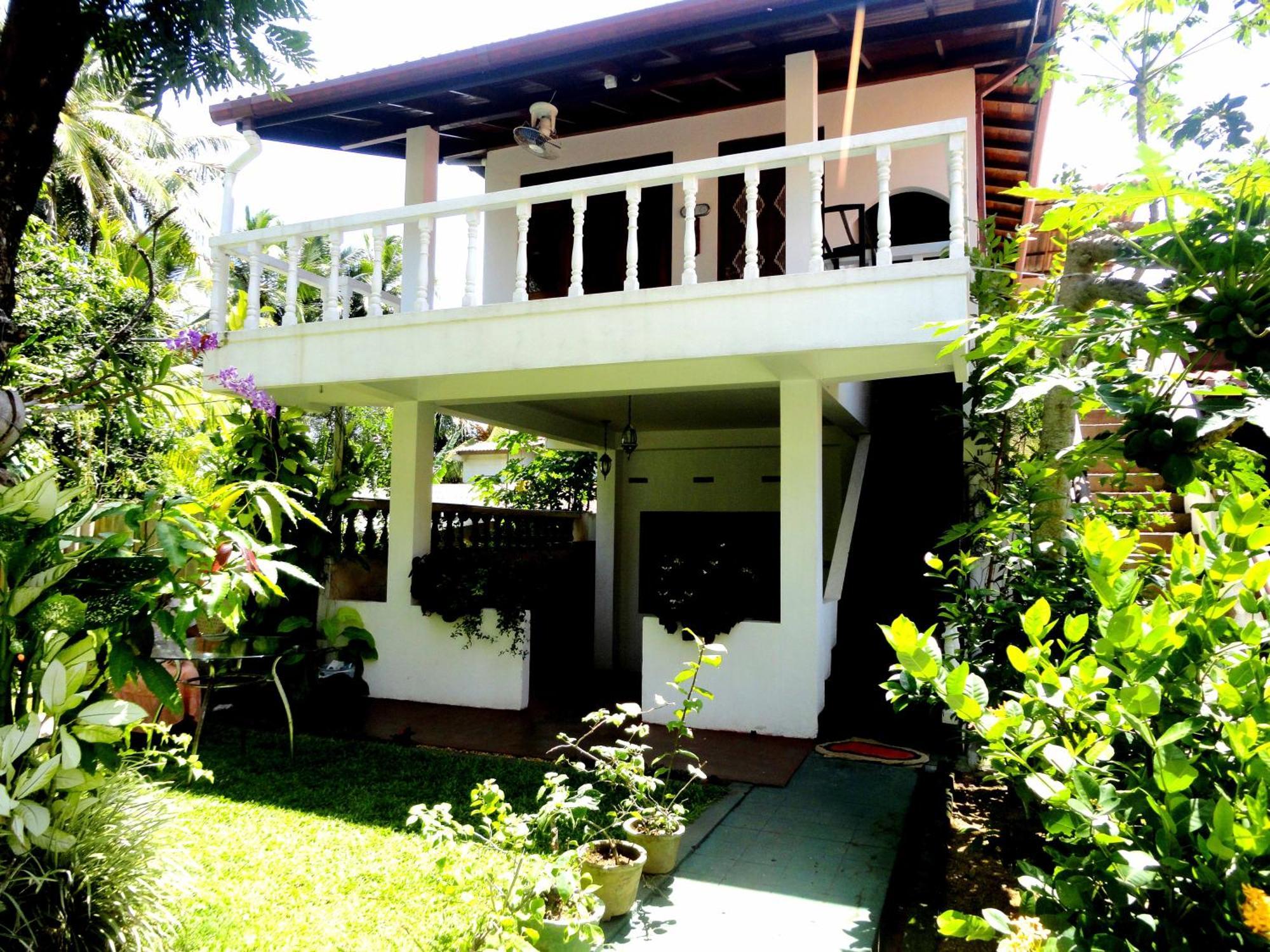Star Holiday Resort Хиккадува Экстерьер фото