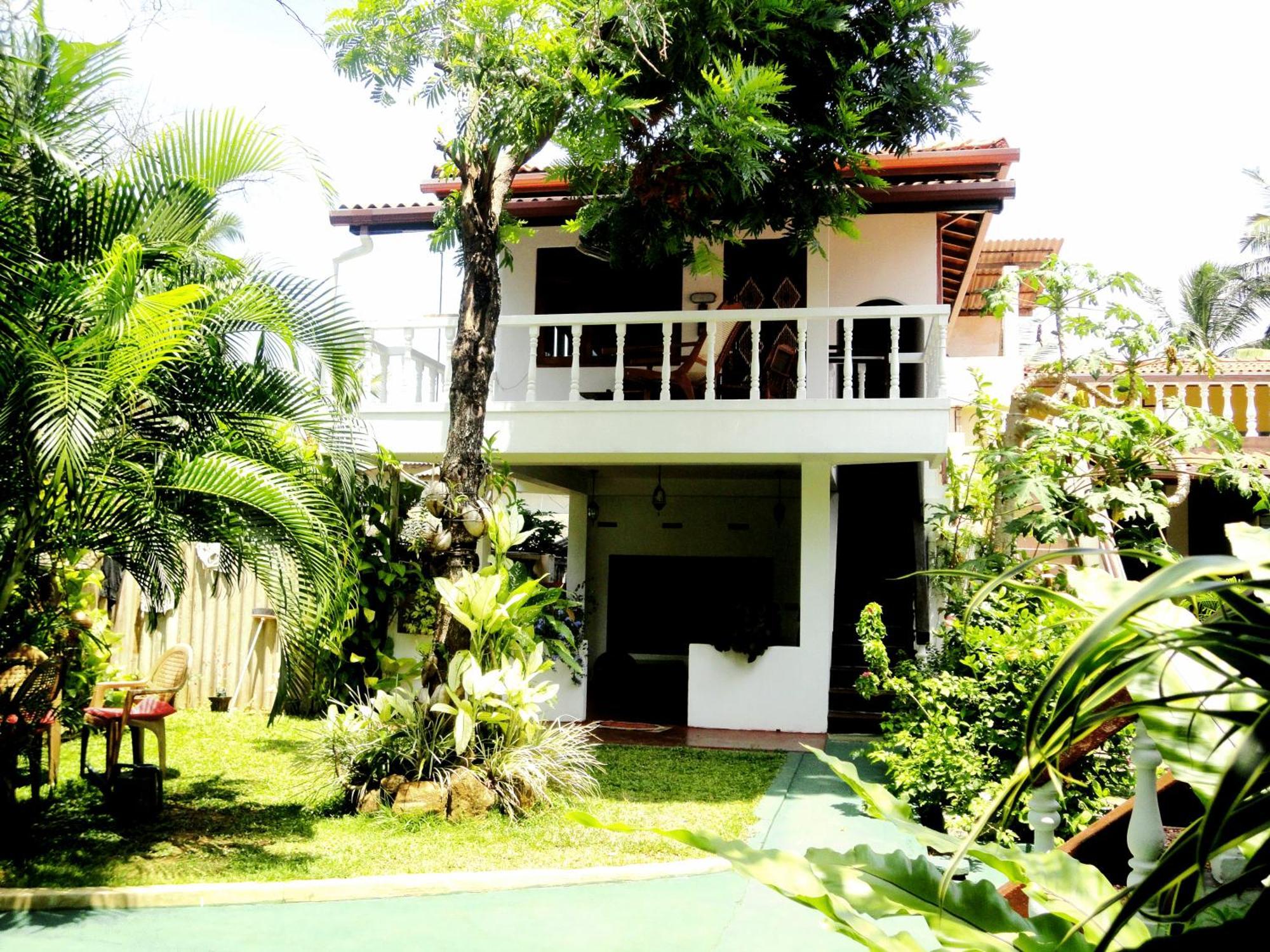 Star Holiday Resort Хиккадува Экстерьер фото