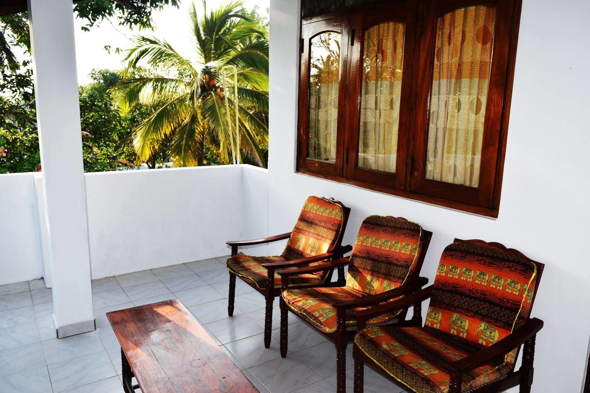 Star Holiday Resort Хиккадува Экстерьер фото